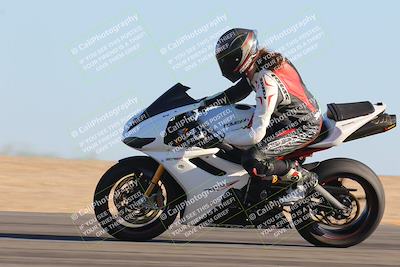 media/Nov-06-2023-Moto Forza (Mon) [[ce023d0744]]/3-Intermediate Group/Session 5 (Turn 9)/